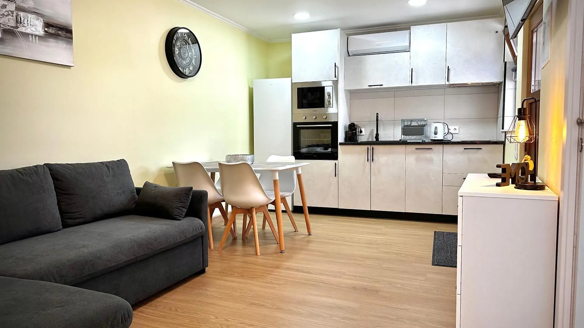 Σπίτι διακοπών One-Bedroom House Close To The Beach Armação de Pêra